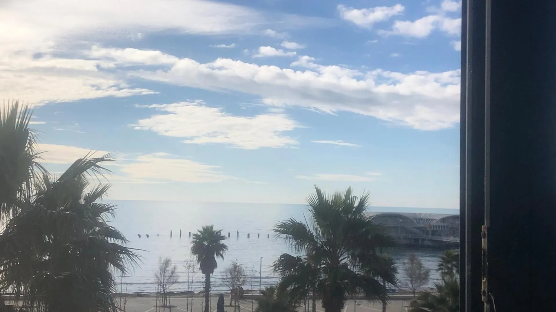 Vollga Four Seasons Apartment دراس